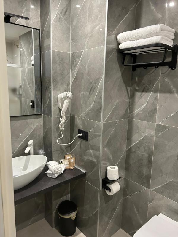 Deluxe Room image 2