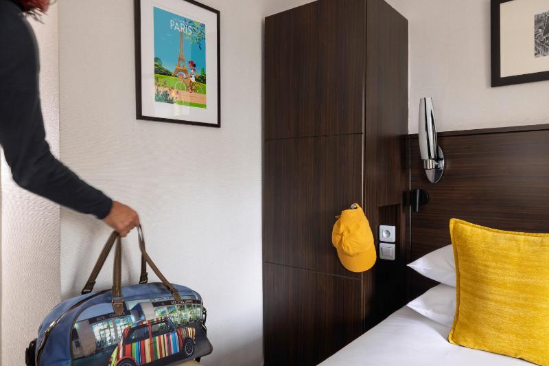 Superior Double Room image 3