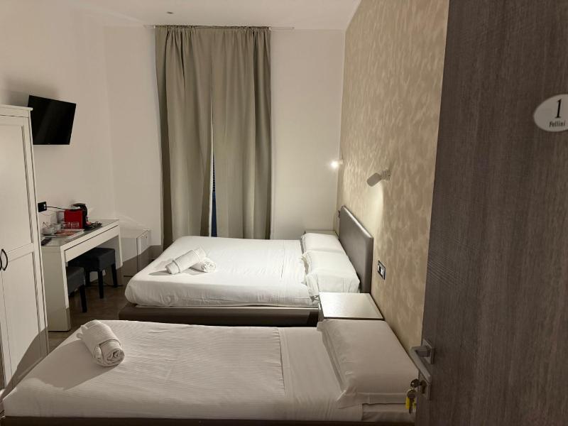 Comfort Triple Room image 1