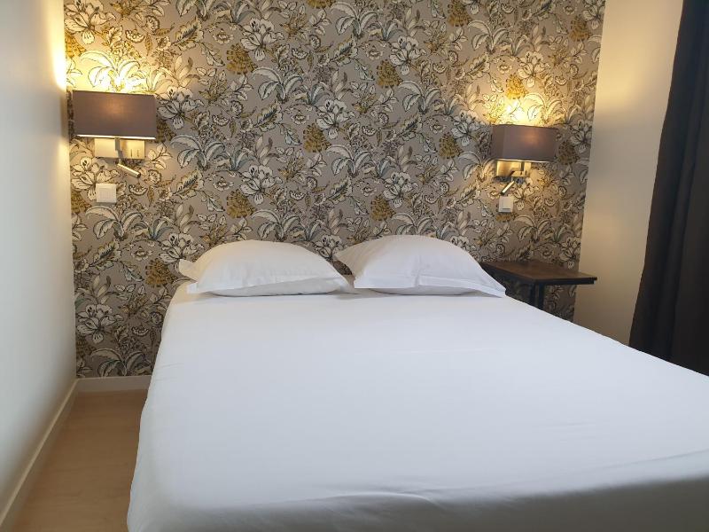 Double Room image 2