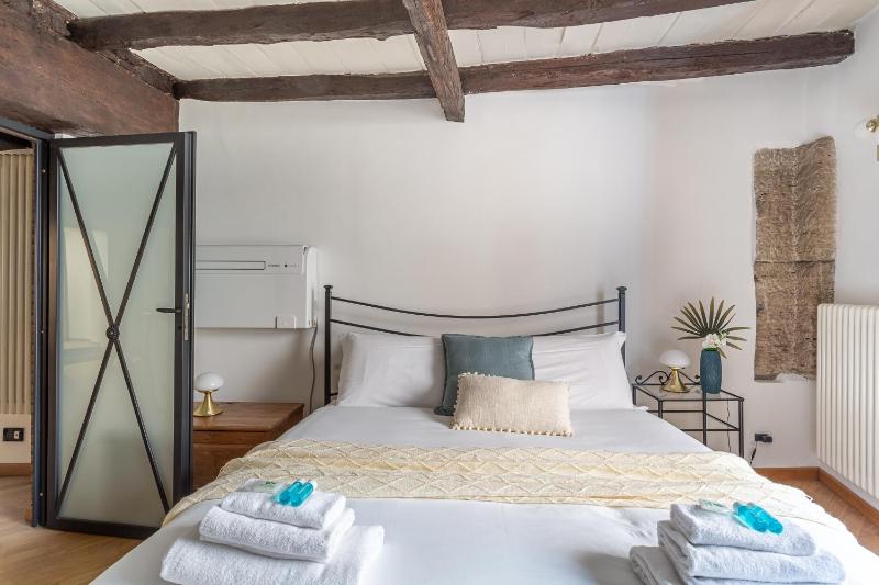 iFlat Campo de Fiori's Comfy Gem - image 11