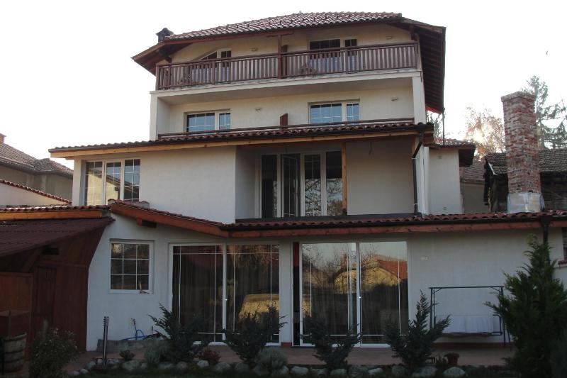 Zasheva Kushta Guesthouse - image 32