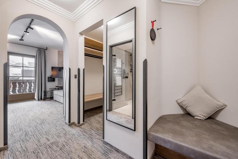 Superior Double Room image 4