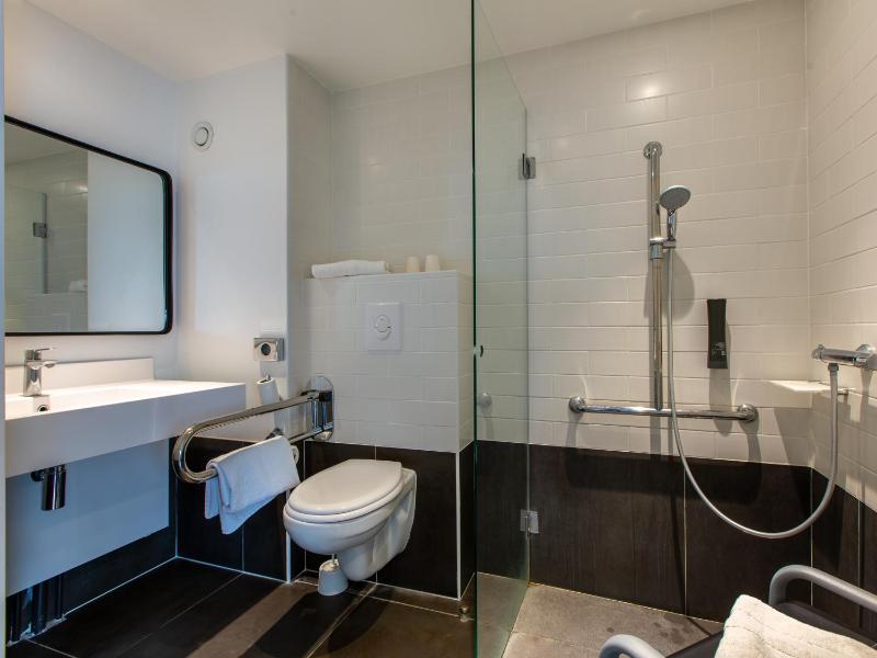 Double Room - Disability Access image 3