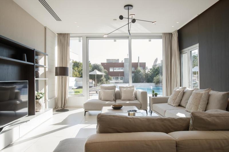 Vivo Mare Beachfront Villas - Emerald - image 5
