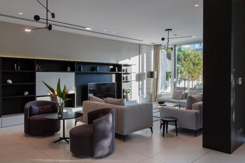 Vivo Mare Beachfront Villas - Emerald - image 4