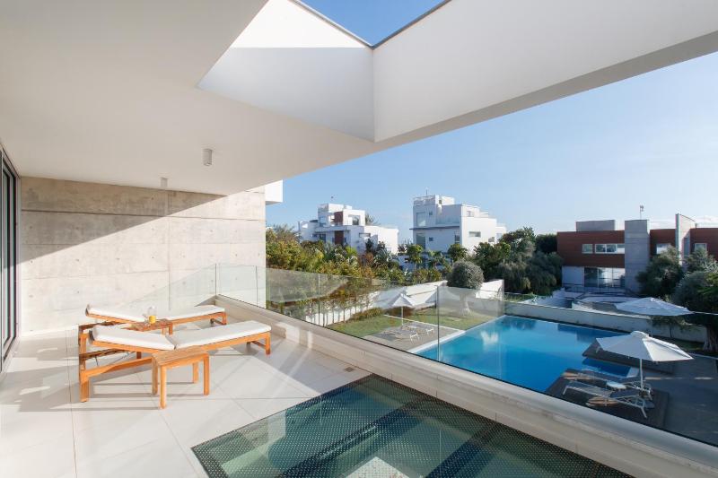 Vivo Mare Beachfront Villas - Emerald - image 3