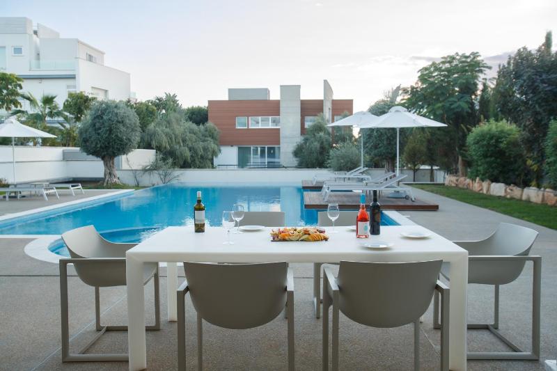 Vivo Mare Beachfront Villas - Emerald - image 8