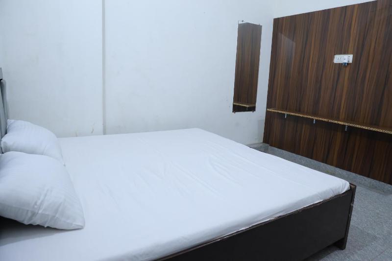 Bhawna Guest House - image 16