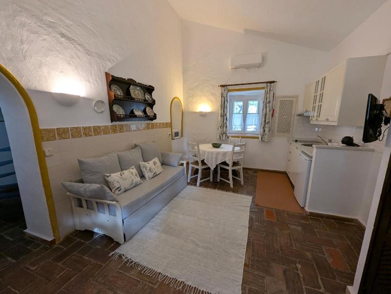 Two-Bedroom Apartment (4 Adults) image 3