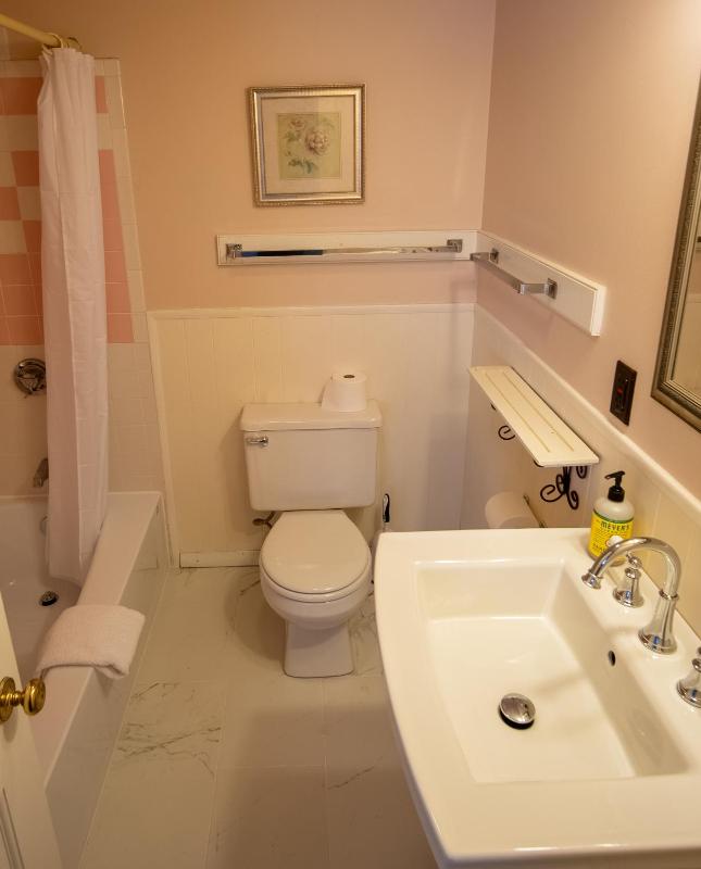 Comfort Quadruple Room image 2
