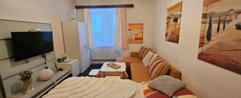 Classic Triple Room image 1
