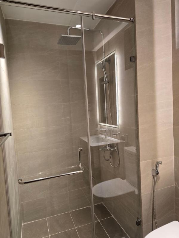 41st Floor TRIZEN Smart Luxury Apartment with sea view and portcity view - image 15