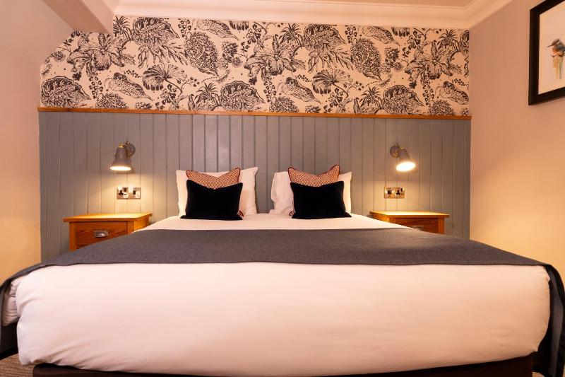 Double Room image 3