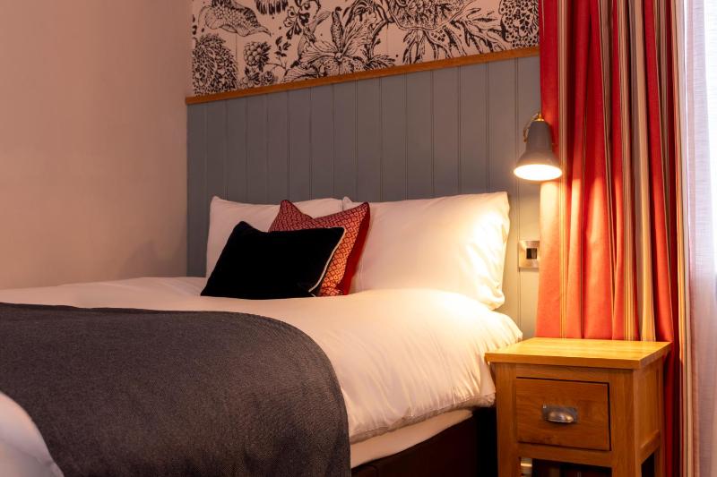 Single Room image 3