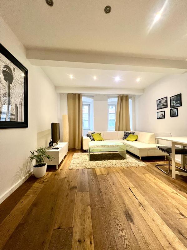 Deluxe Apartment image 1