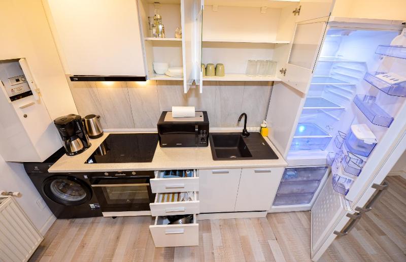 Deluxe Apartment image 2