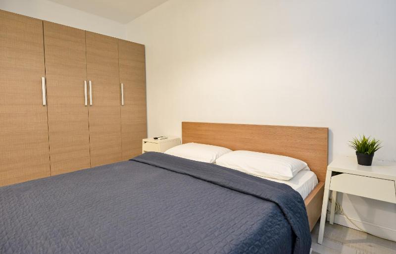 Three-Bedroom Apartment image 4