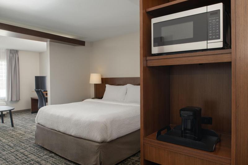 Fairfield Inn & Suites by Marriott Tampa Westshore/Airport - image 19