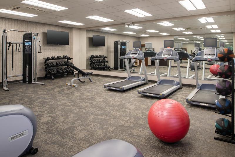 Fairfield Inn & Suites by Marriott Tampa Westshore/Airport - image 6