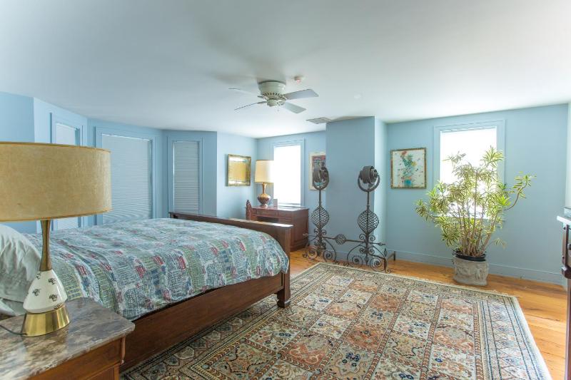 King Suite image 1