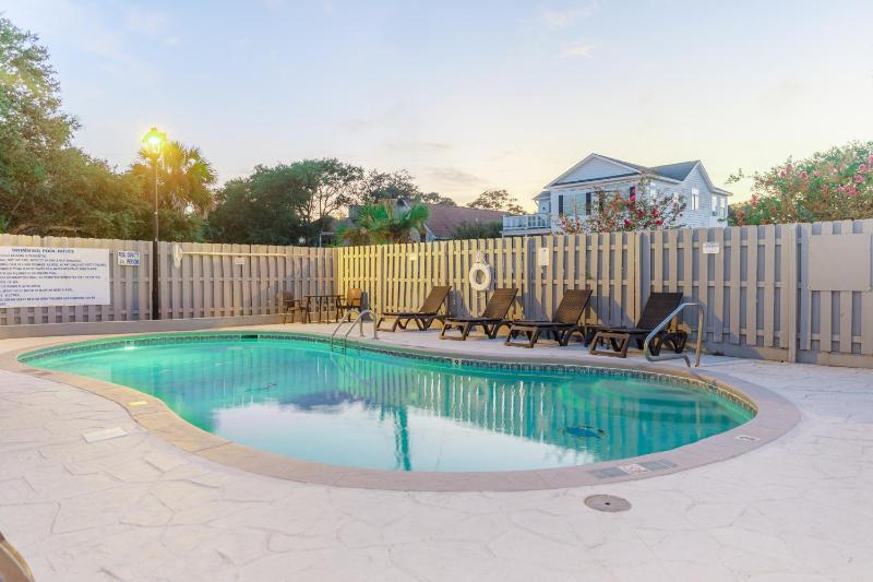 Admiral's Inn on Tybee Island - image 25