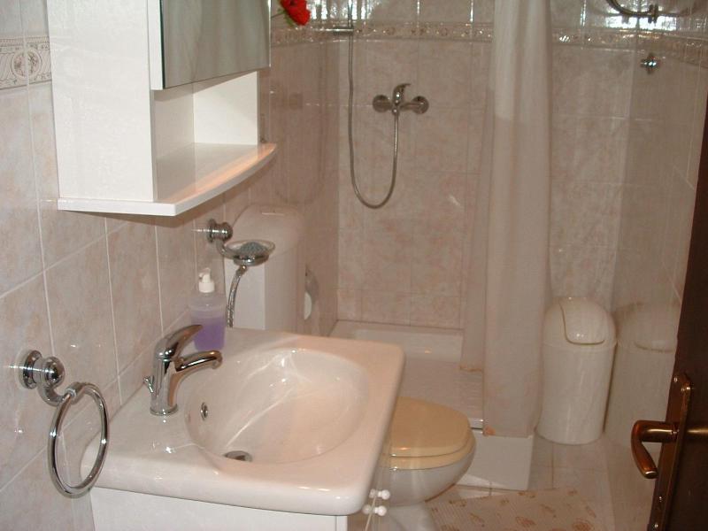 Apartments Dinka - image 16
