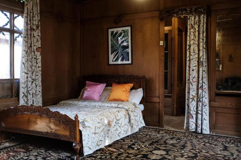 OMAR KHAYYAM HOUSEBOAT Retreat - image 7