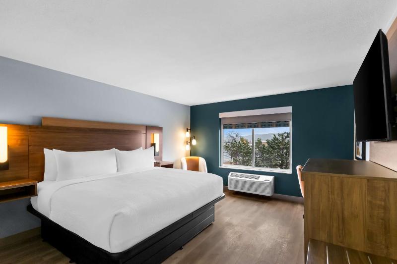 King Room - Non-Smoking image 4
