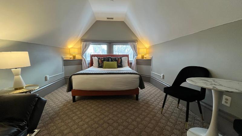 Stone Gables Inn - image 23