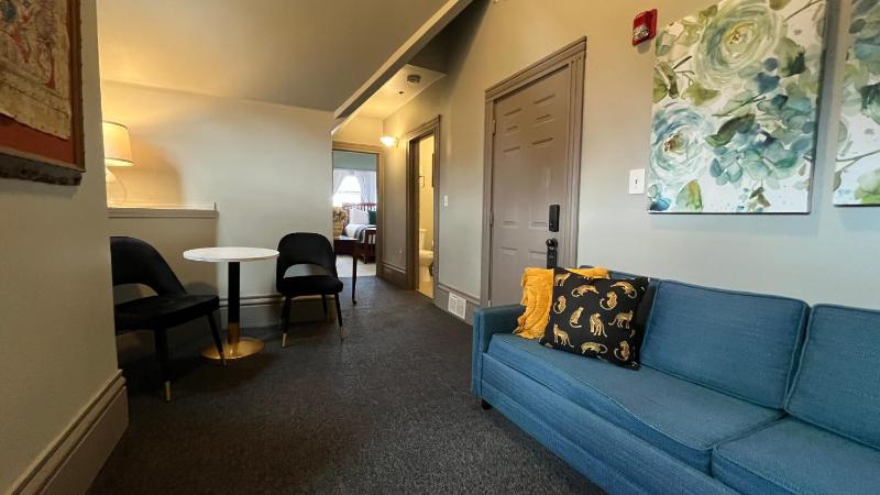 Stone Gables Inn - image 22