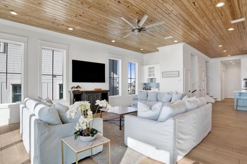 Seaside West 12 Bdrm 115 Bath Private Pools Sleeps 36 - image 3