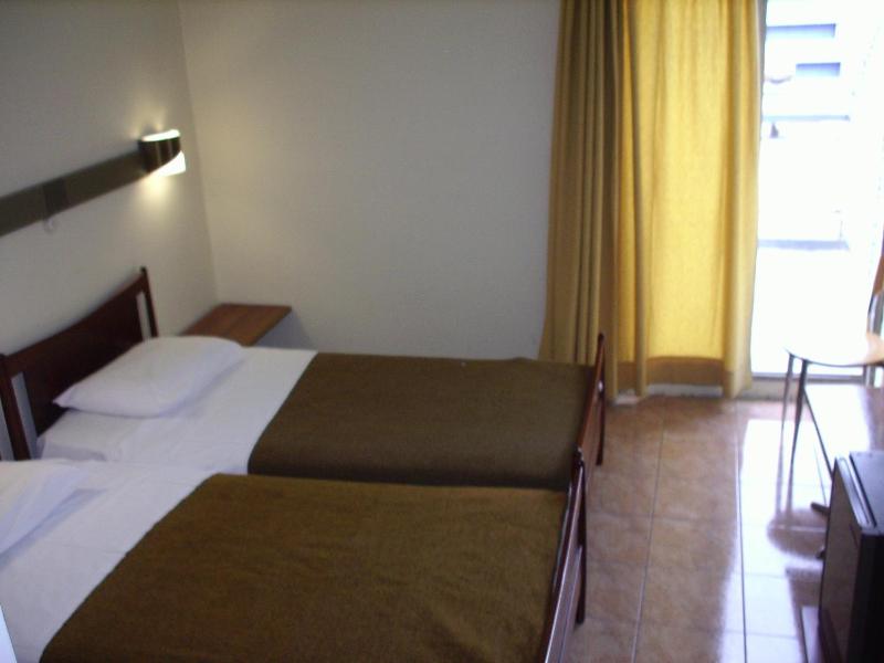 Claridge Hotel - image 6