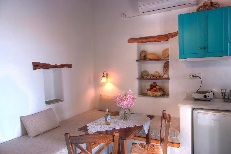 Studio with Sea View image 4