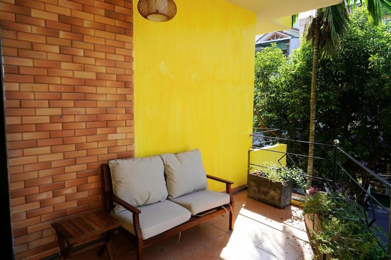 Mango House - image 8