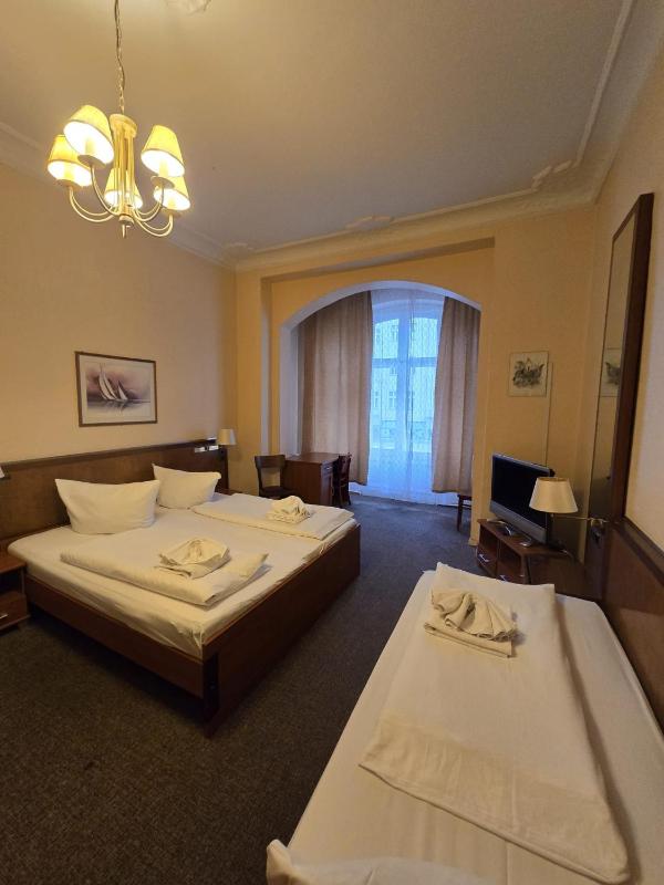 Triple Room image 3