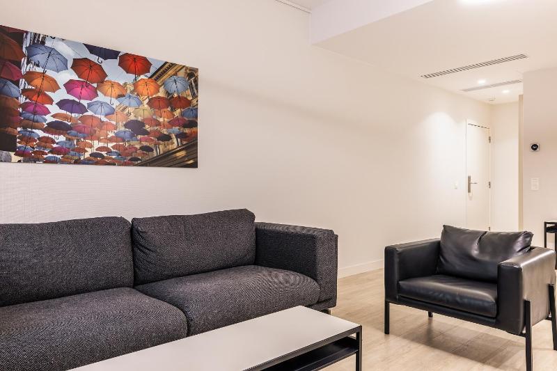 One-Bedroom Apartment image 2