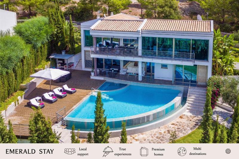 Villa Rockstar Alcudia - by EMERALD STAY - image 1
