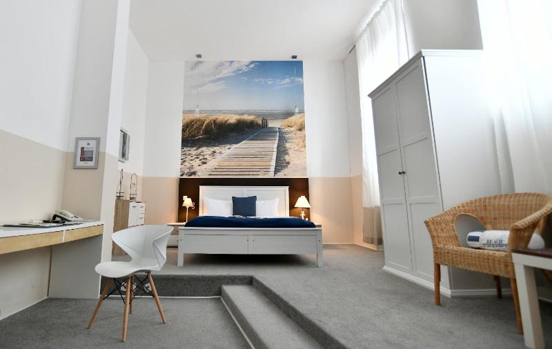 Superior Double Room image 3