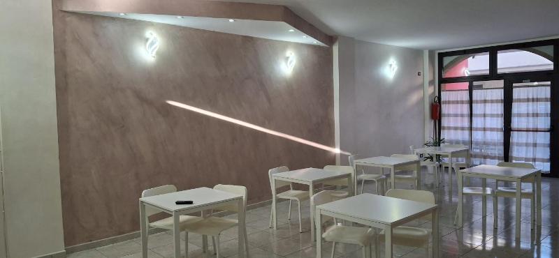 Quadruple Room with Private Bathroom image 1