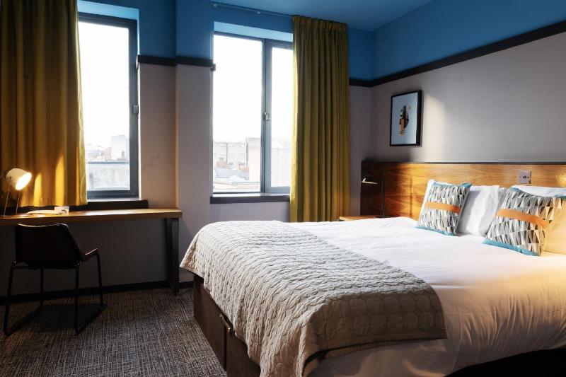 Superior King Room (Roomy) image 1