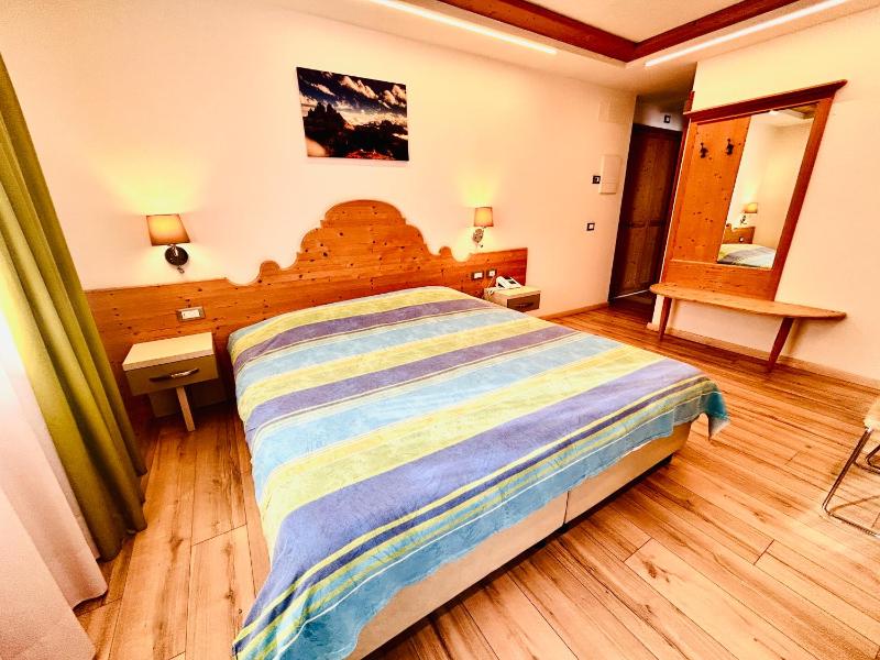 Superior Double Room with Mountain View image 4
