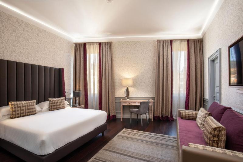 The Inn at the Spanish Steps Elegant Collection - The Gem - image 2