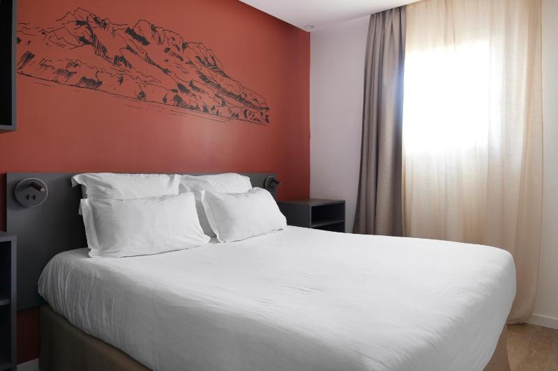 Double Room image 1