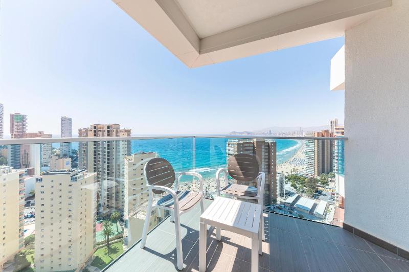 Double Room with Sea View (1 Adult) image 3