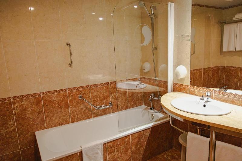 Double or Twin Room with Pool View (2 Adults) image 4