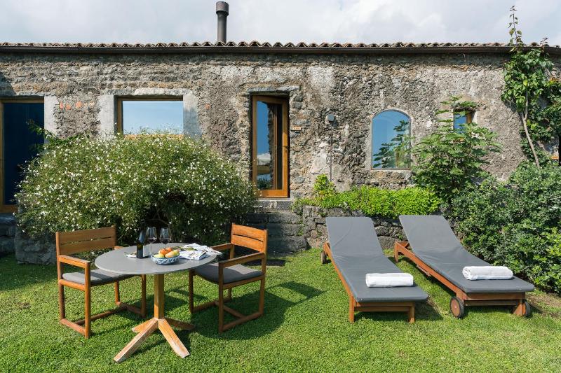 Deluxe Double Room image 1