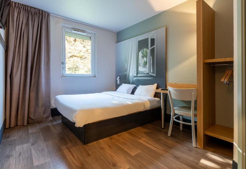 Double Room - Disability Access image 3
