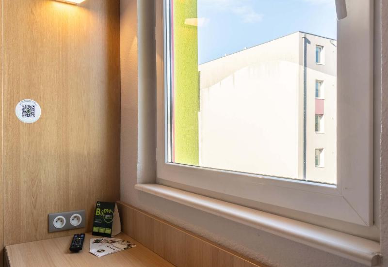 Double Room - Disability Access image 2