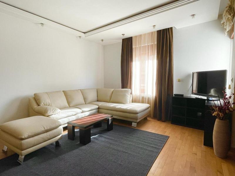 Ninis city flat - image 3